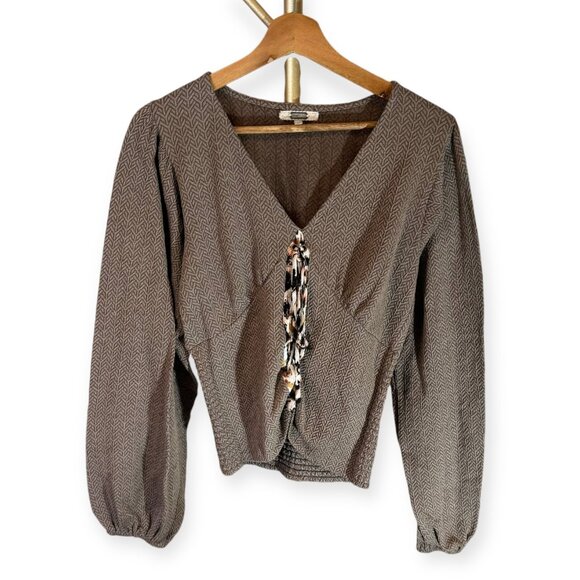 Buckle Gimmicks Textured Lace-Up Balloon Sleeve Top in MultiBrown Womens MD Boho - Picture 3 of 12